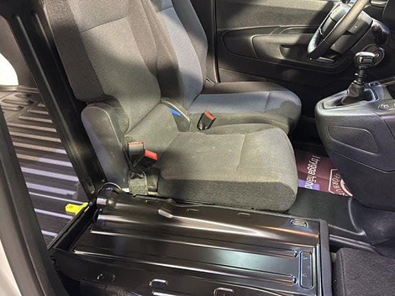 Opel Combo 10 of 17