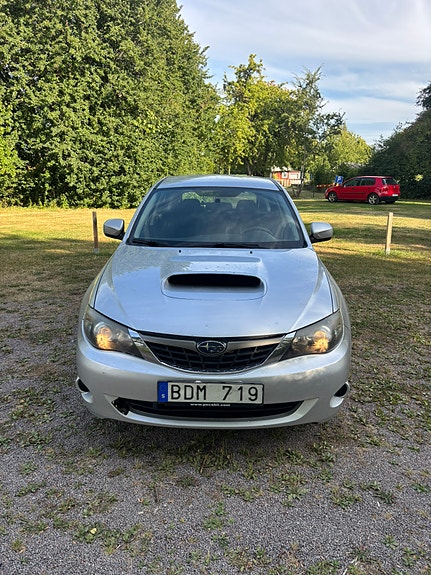 Subaru Impreza 2 of 3