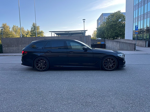 BMW 540i 3 of 8