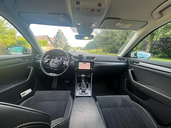 Skoda Superb 2 of 24