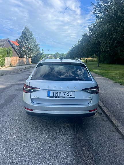 Skoda Superb 9 of 24