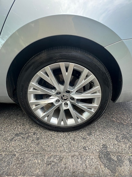 Skoda Superb 21 of 24