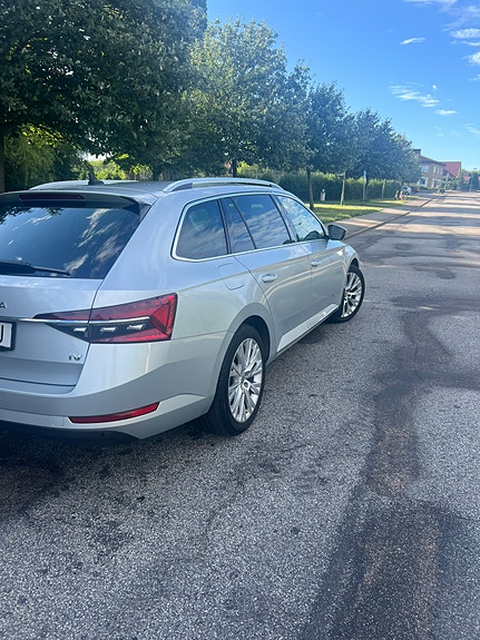 Skoda Superb 11 of 24