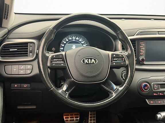 Kia Sorento 19 of 30
