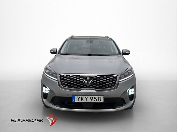 Kia Sorento 2 of 30