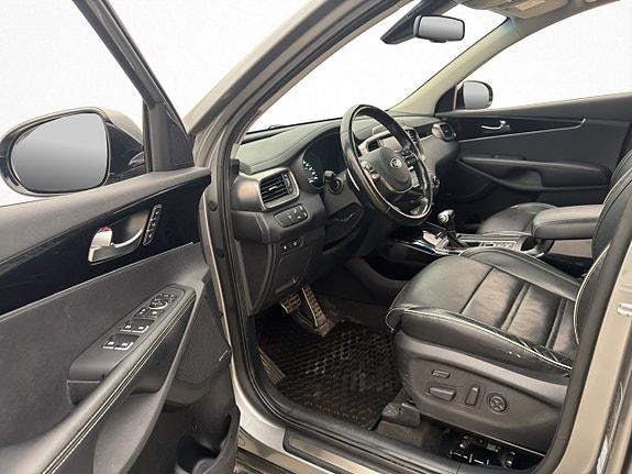 Kia Sorento 10 of 30