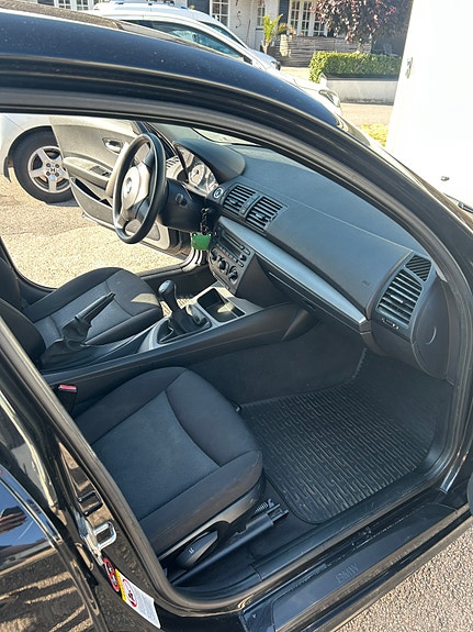 BMW 118i 7 of 7