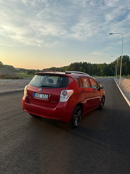 Toyota Verso 3 of 9