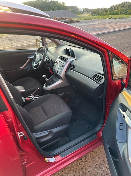 Toyota Verso 6 of 9