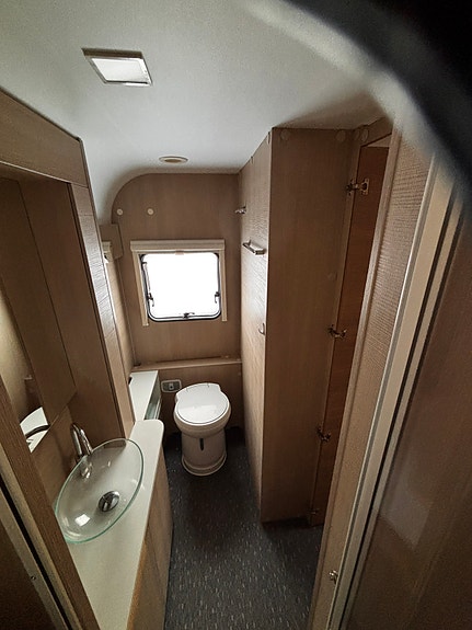 Adria Adora 613 HT långbädd 5 of 6