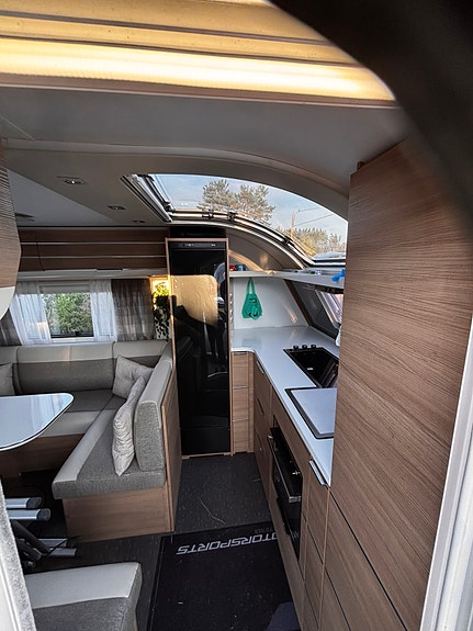 Adria Adora 613 HT långbädd 2 of 6