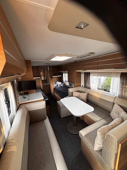 Adria Adora 613 HT långbädd 4 of 6