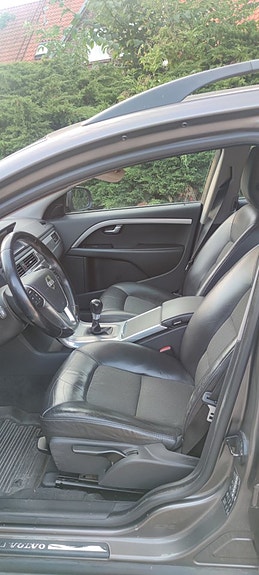 Volvo V70 7 of 10