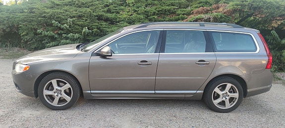 Volvo V70 5 of 10