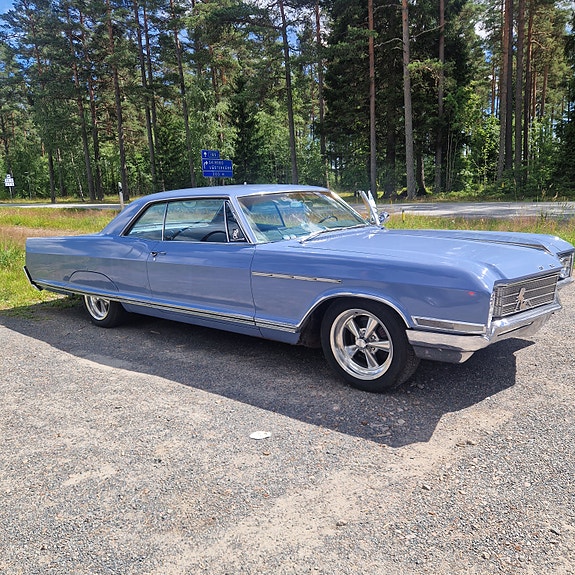 Buick Electra 225 3 of 6