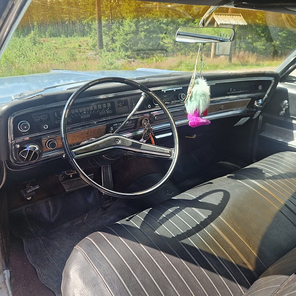 Buick Electra 225 5 of 6