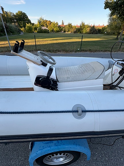 Valiant 280 RIB 2 of 4
