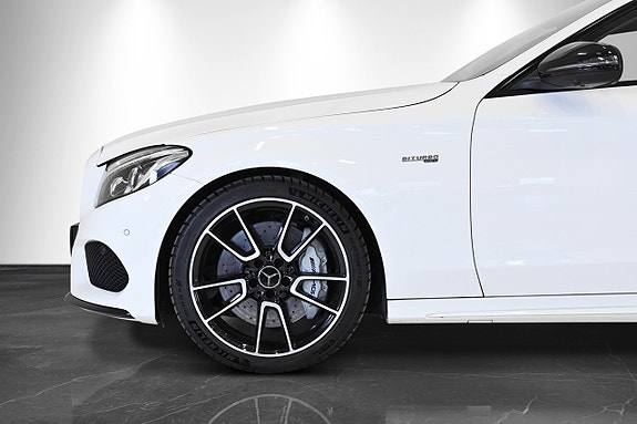 Mercedes-Benz AMG GT Roadster 7 of 14