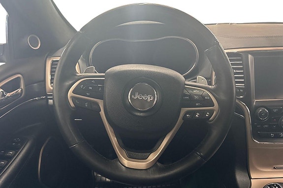 Jeep Grand Cherokee 14 of 25