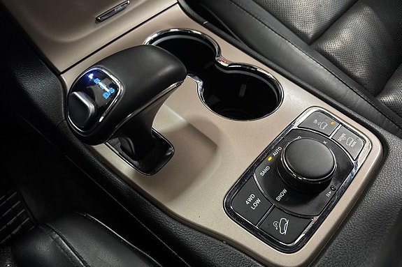 Jeep Grand Cherokee 19 of 25