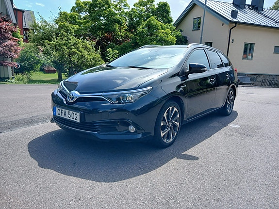 Toyota Auris 5 of 18