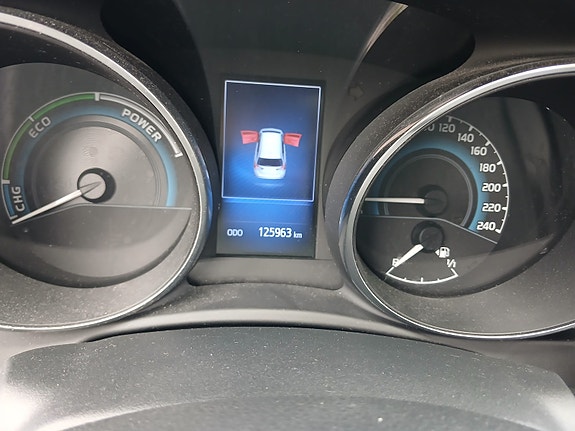 Toyota Auris 16 of 18