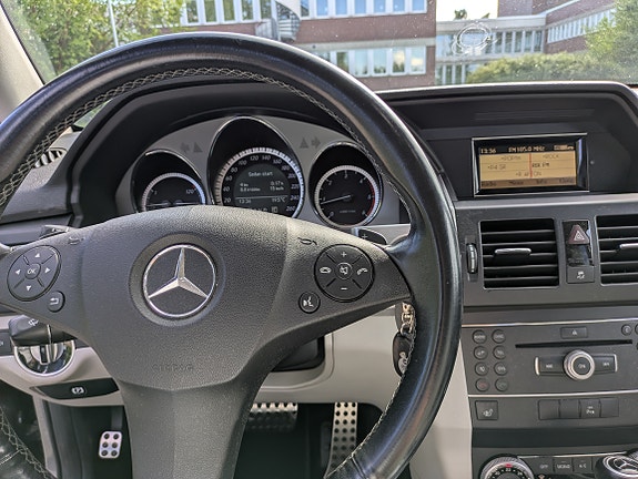 Mercedes-Benz GLK220 6 of 8