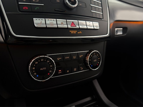 Mercedes-Benz GLE500 e 23 of 30