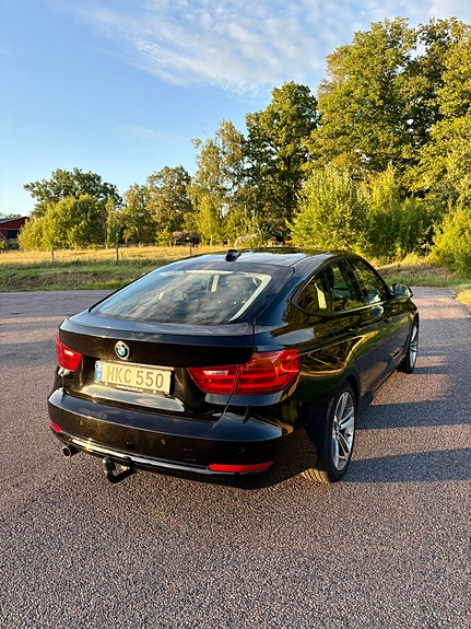 BMW 320d 4 of 7