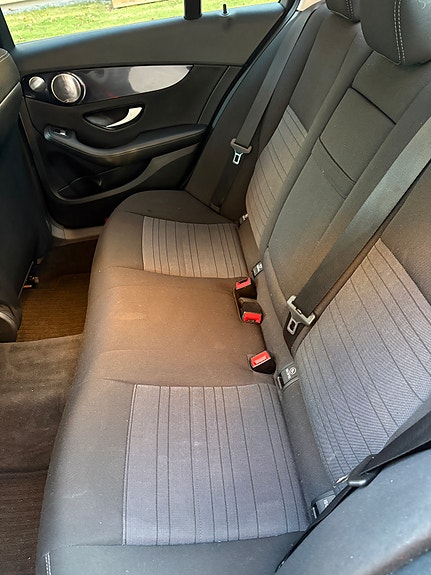 Mercedes-Benz C220 d 3 of 8
