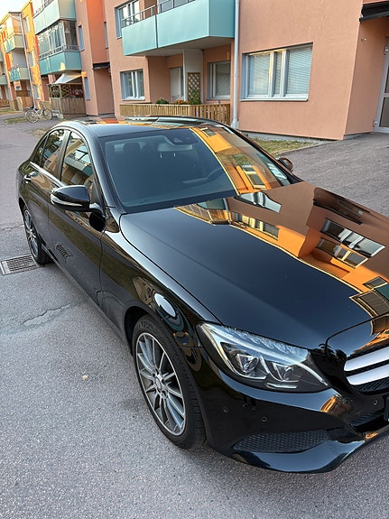 Mercedes-Benz C220 d 5 of 8