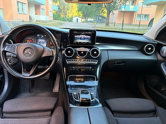 Mercedes-Benz C220 d 6 of 8