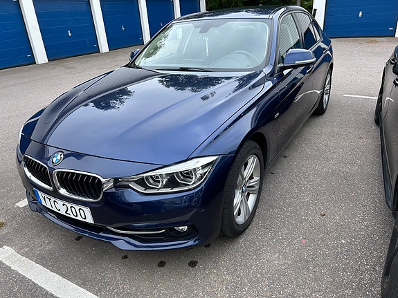 BMW 320d 2 of 7