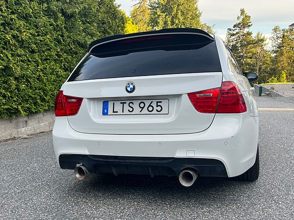 BMW 330d 6 of 13