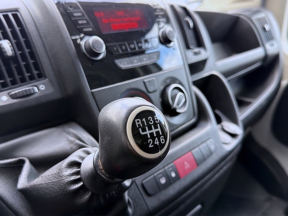 Peugeot Boxer 12 of 15