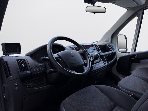 Peugeot Boxer 8 of 15