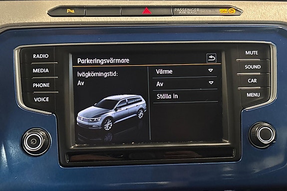 Volkswagen Passat Alltrack 19 of 22