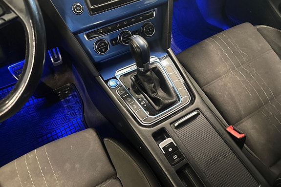 Volkswagen Passat Alltrack 21 of 22