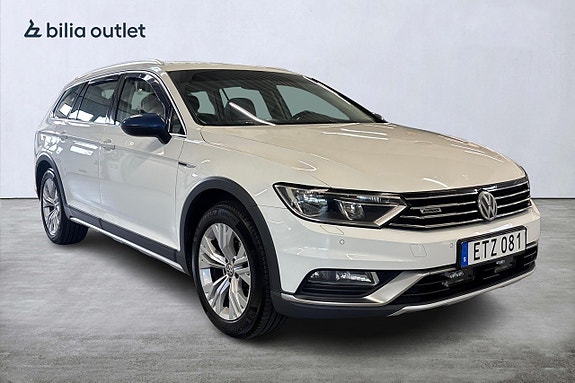 Volkswagen Passat Alltrack 4 of 22