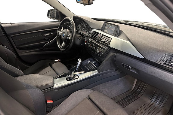 BMW 320d 15 of 20