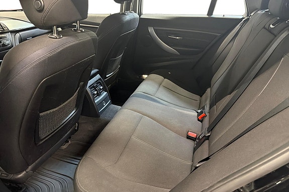 BMW 320d 14 of 20