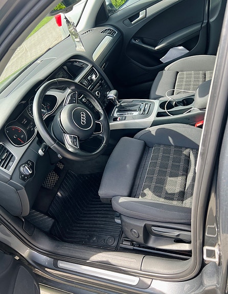 Audi A4 5 of 8