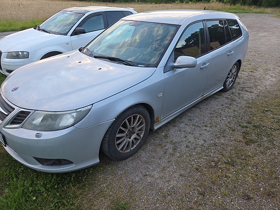Saab 9-3 2 of 5