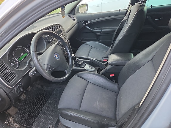 Saab 9-3 4 of 5