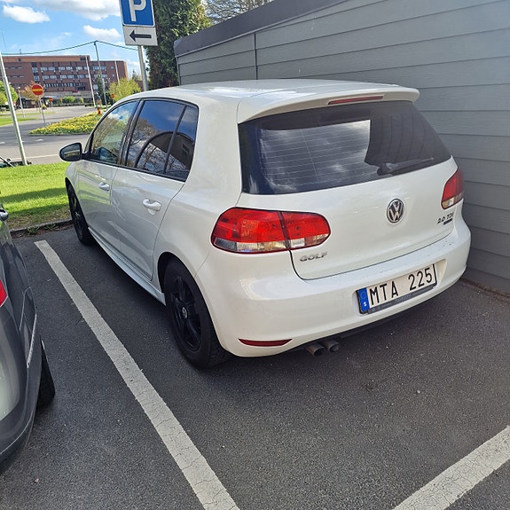 Volkswagen Golf VI 8 of 8