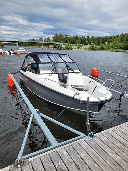 Husky R7 2017  Yamaha F200 140 Tim 3 of 10