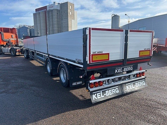 Kel-Berg D560V 4 axlad Flaksläp 12.5m med lämmar 4 of 10