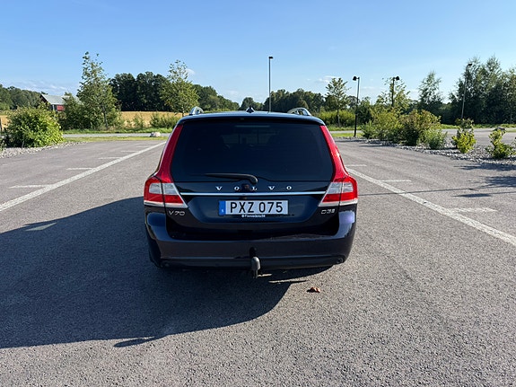 Volvo V70 6 of 14