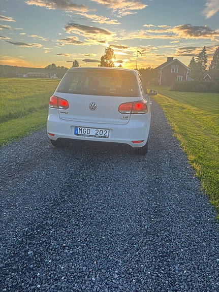 Volkswagen Golf VI 6 of 9