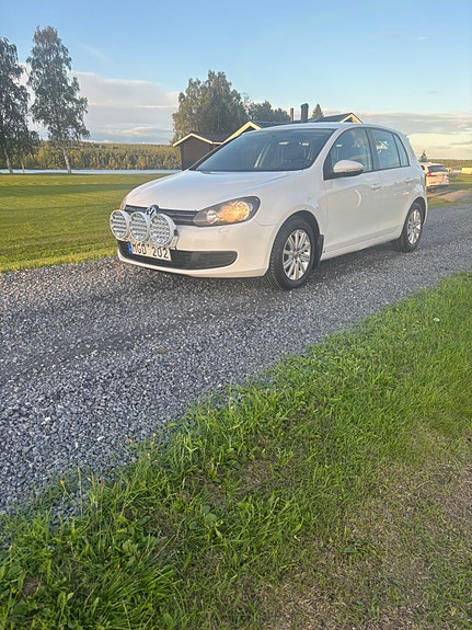 Volkswagen Golf VI 3 of 9